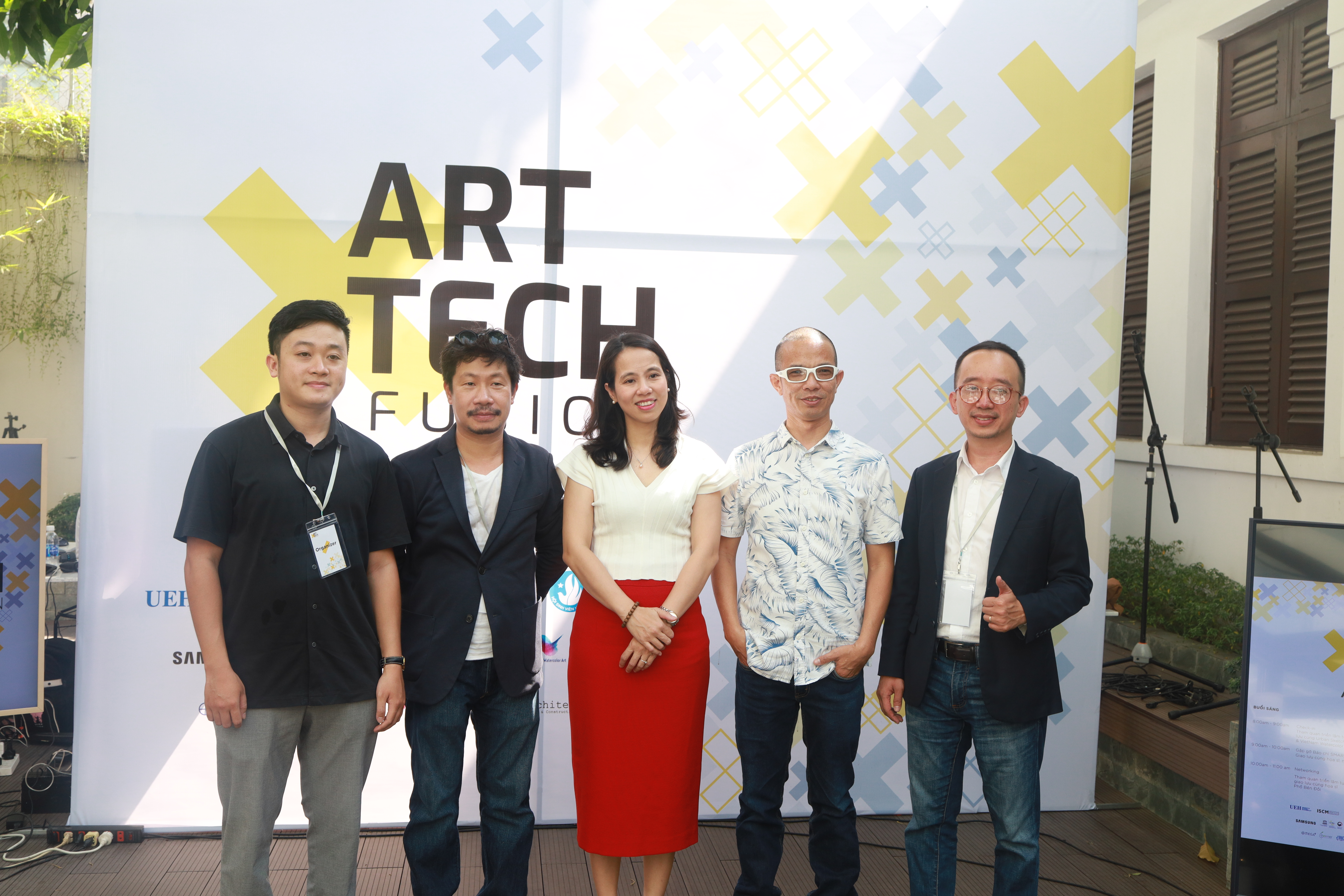 ArtTech Fusion for Future Smart Cities
