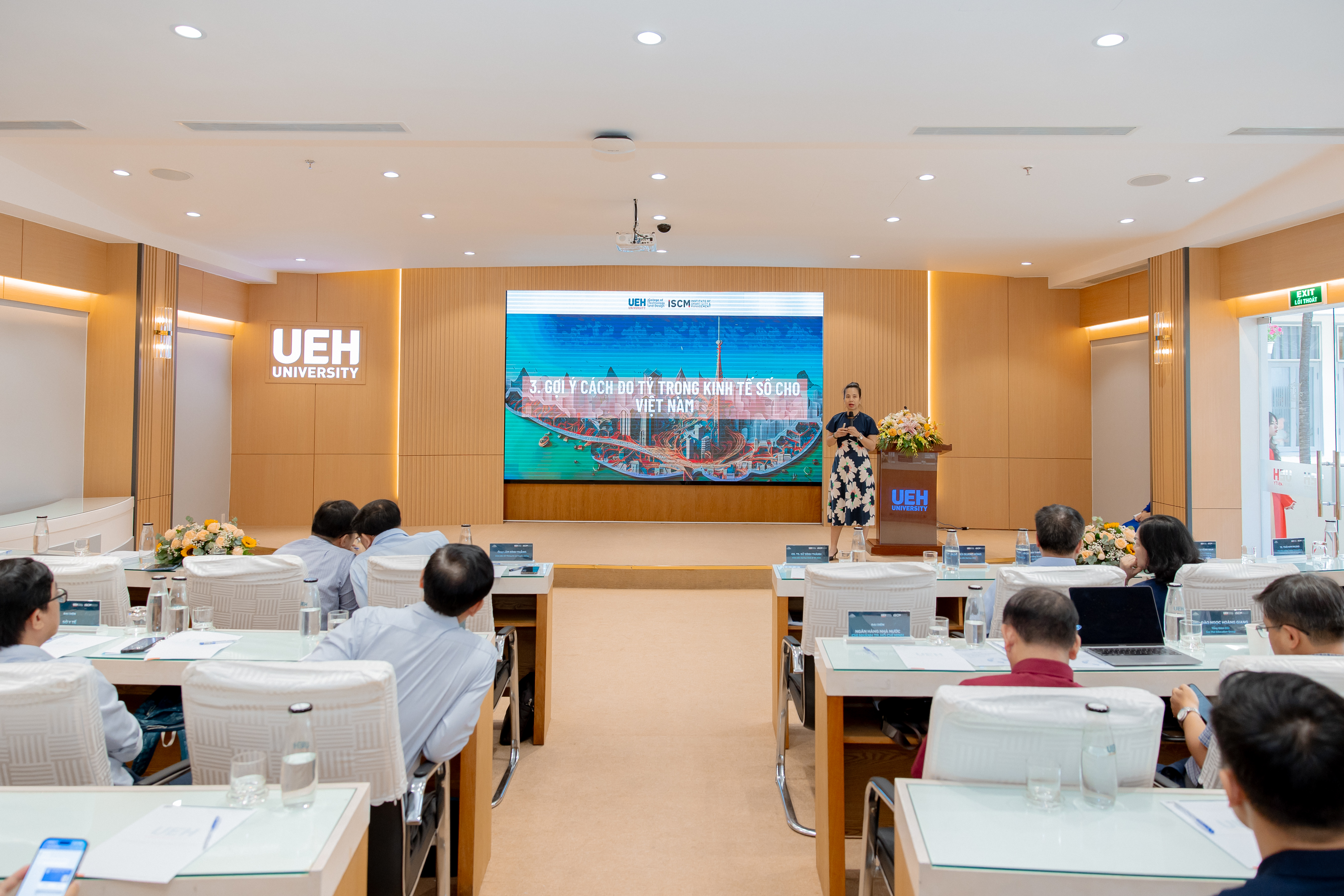 The Digital Transformation of Cities: E-Government