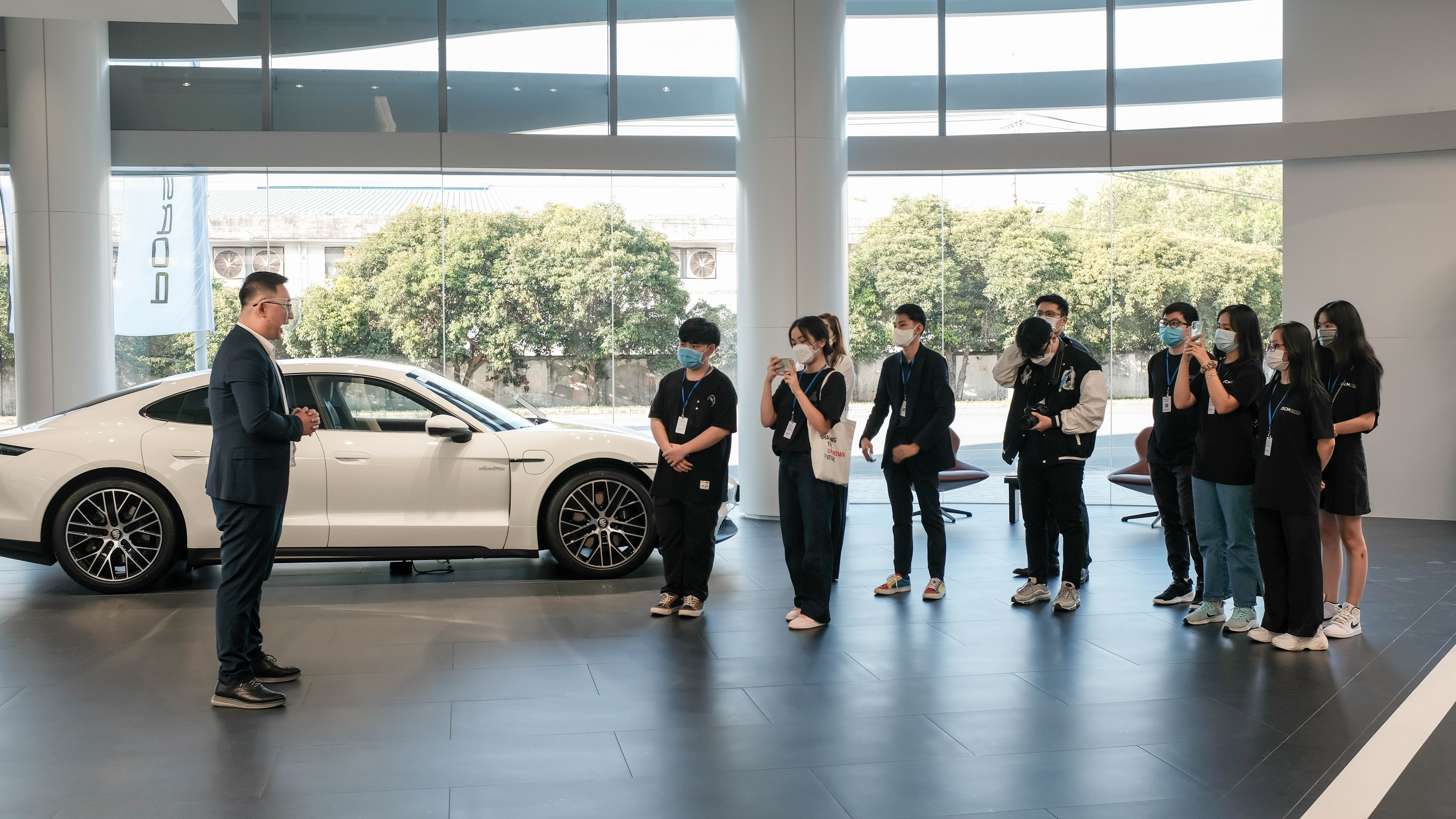 ISCM experienced Porsche Sai Gon Showroom