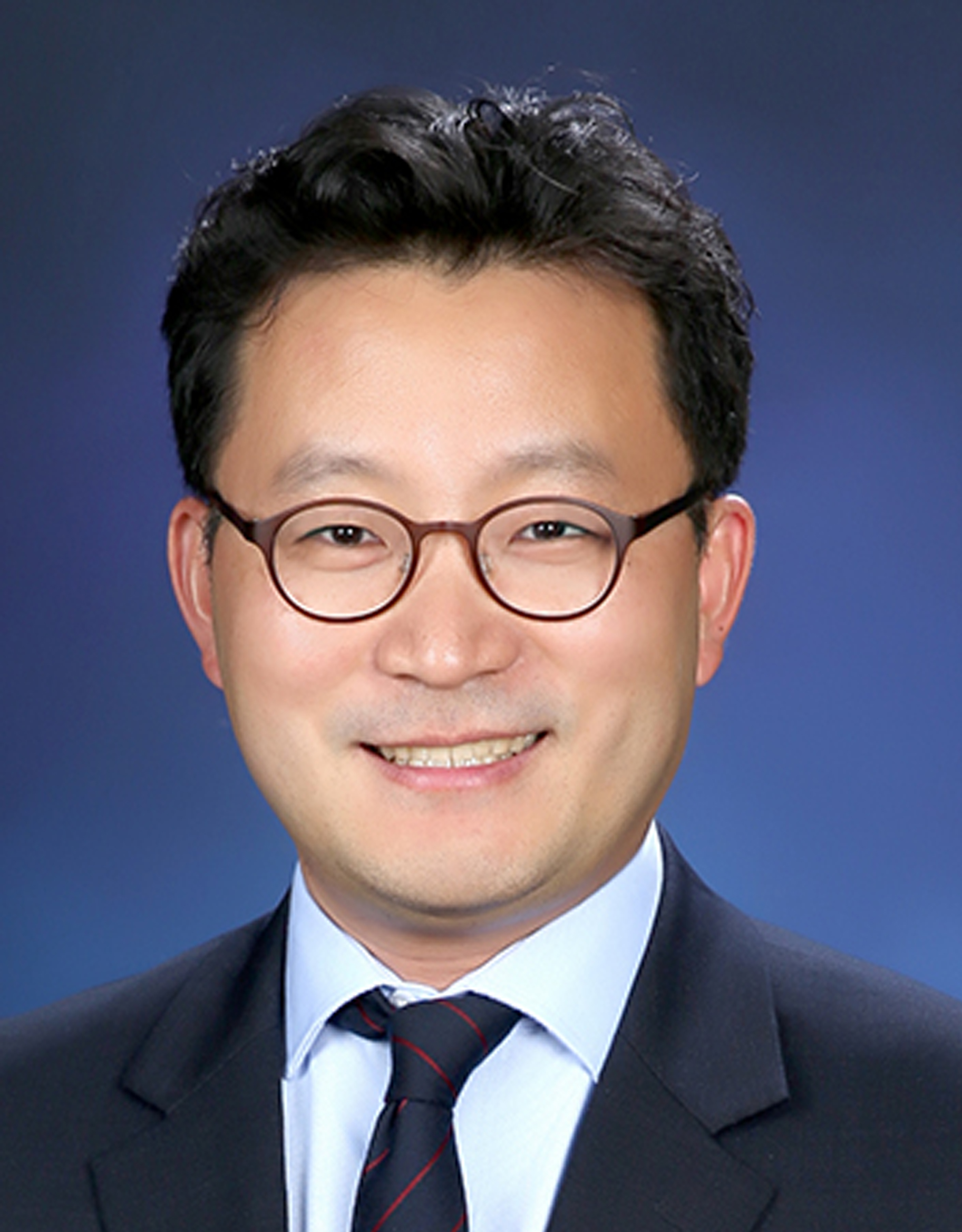 Prof. Youngsang Kwon